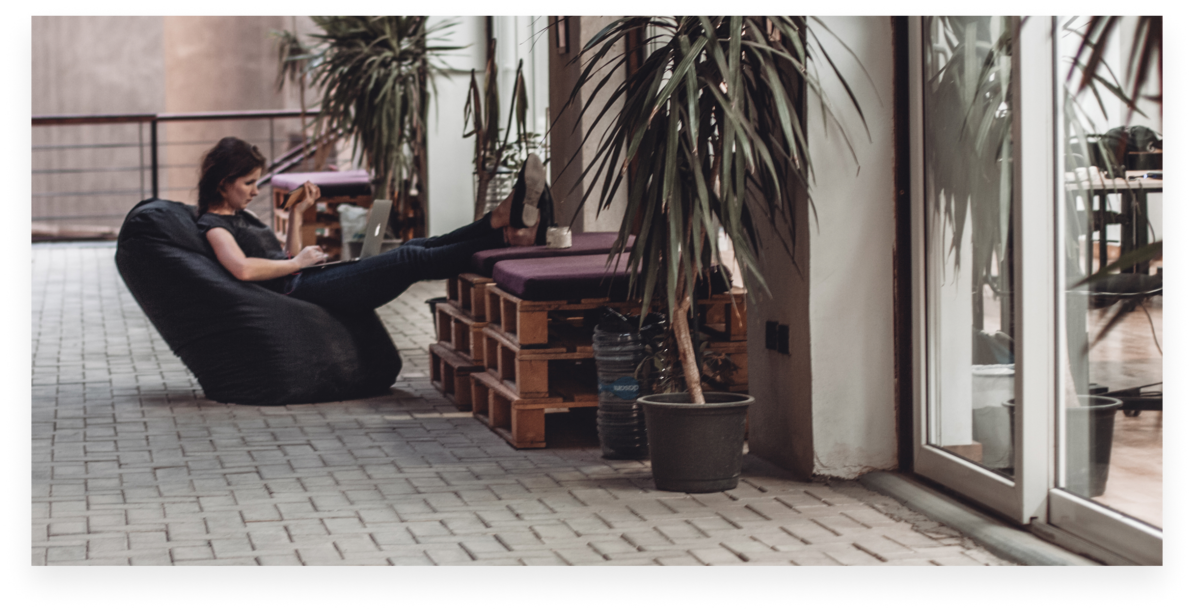 How AI Recruiter Scales Virtual Interview Platforms: Managing 10,000+ Candidates Seamlessly